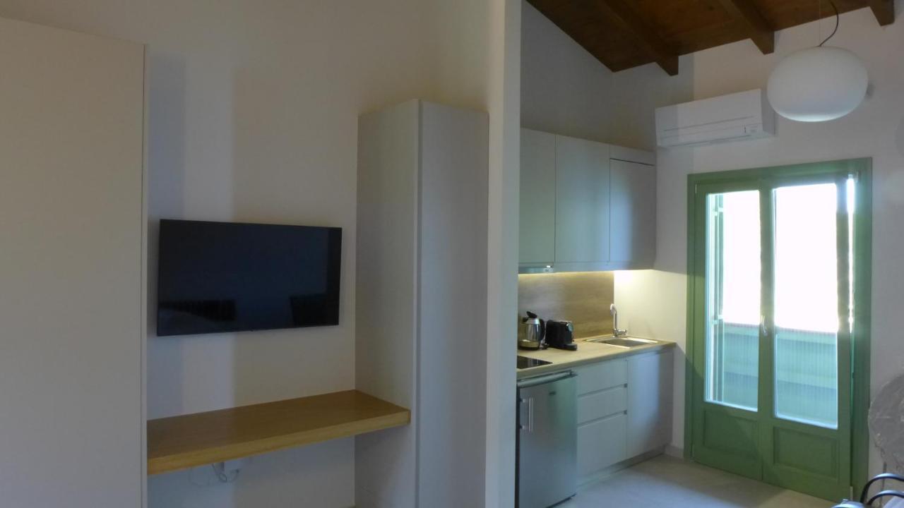 Áyios Nikítas Caltabania Suites מראה חיצוני תמונה
