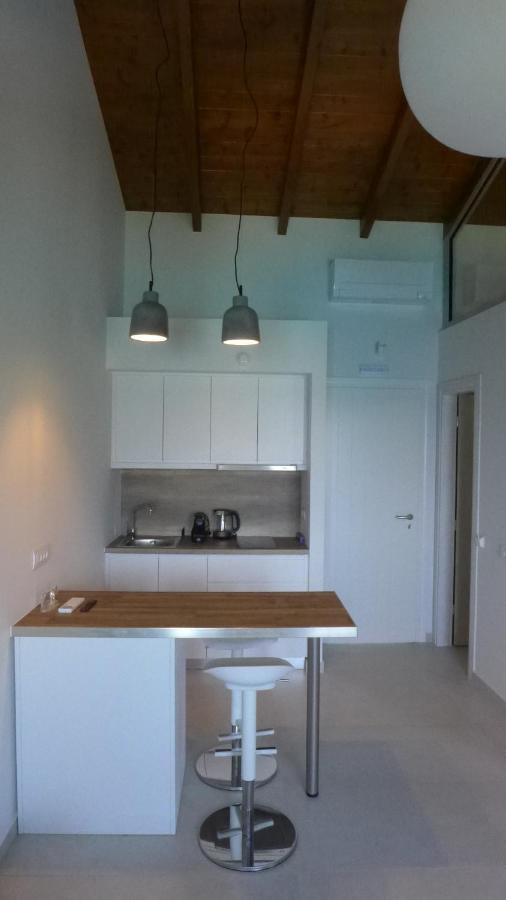 Áyios Nikítas Caltabania Suites מראה חיצוני תמונה